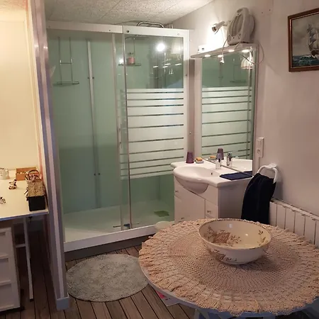 Privee A La Ferme Authe